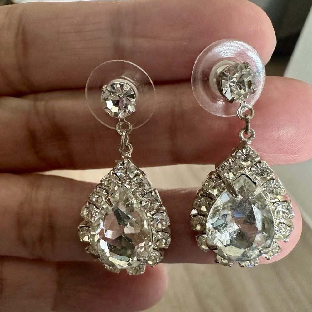 Vintage Stud Dangle Statement Earrings 1 Inch Teardrop Crystal Rhinestone Silver